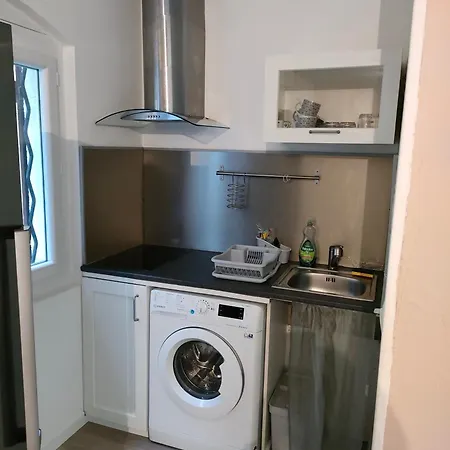 Maisonnette-studio 83200 * Toulon