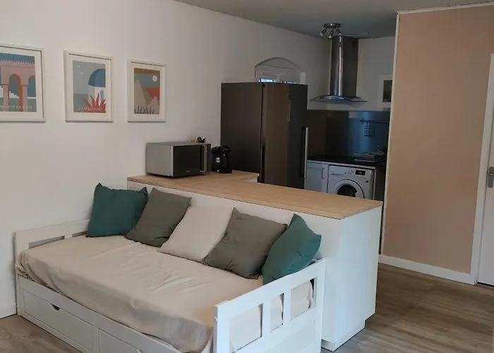 Maisonnette-studio 83200 *